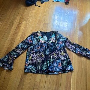 Long sleeve colorful blouse, never worn